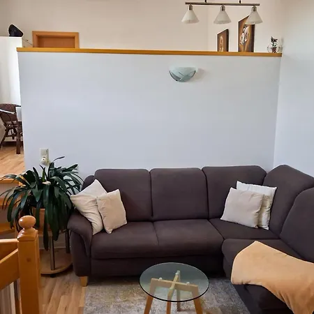 Zum Schwalbennest 아파트 루브민